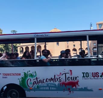 Catacombs guided tour with Transfer